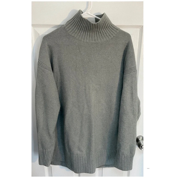 H&M Sweaters - H&M I L